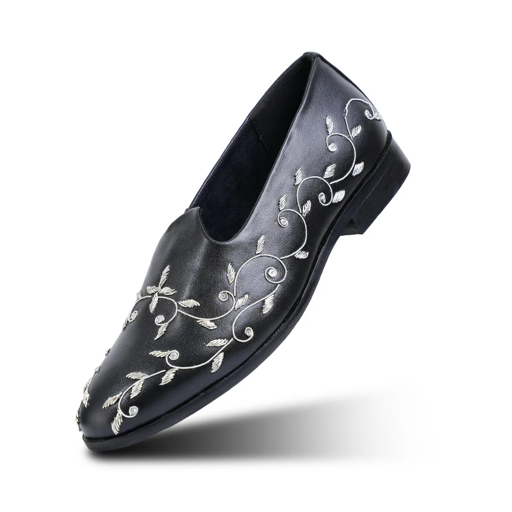 Monkstory Regal Floral Zardosi Mojari – Black